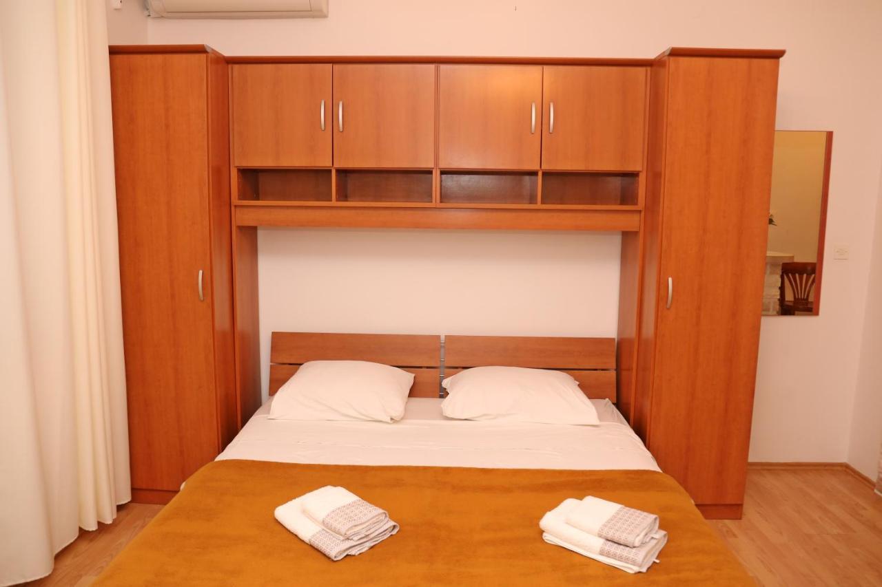 Pansion Marinka-Bire Rooms Lumbarda Exteriör bild